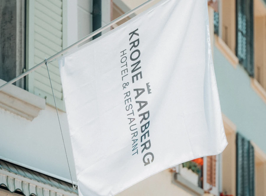 Fahne mit Logo Aarberg drauf