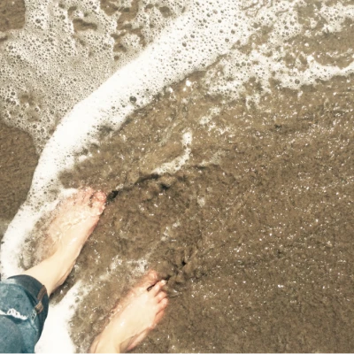 Füsse in Wasser